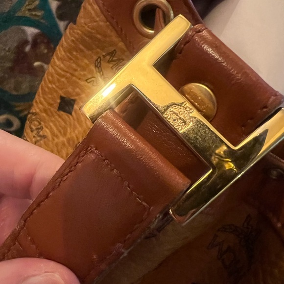 MCM Tan Leather Shoulder Bag - Picture 4 of 9